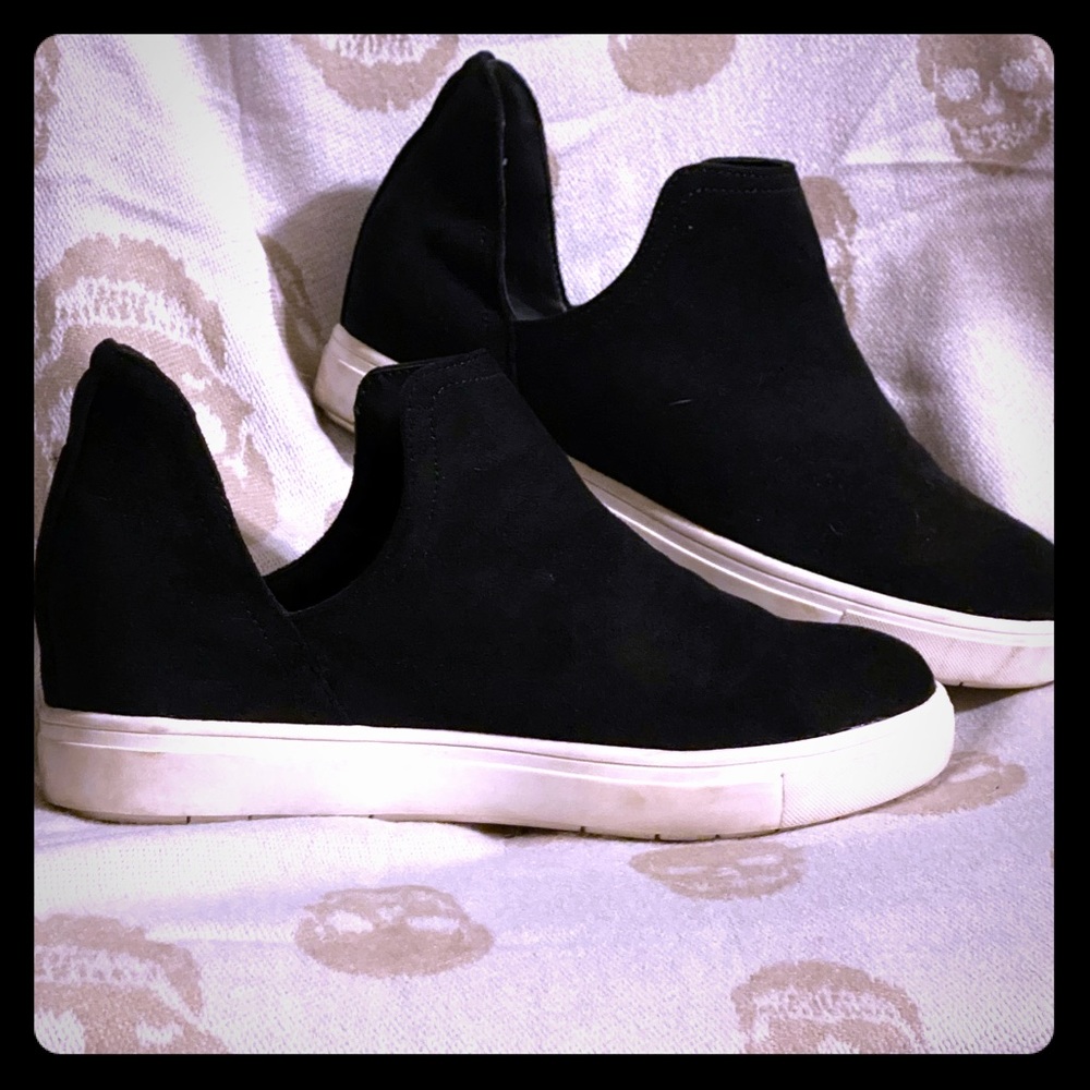 Wedge sneakers